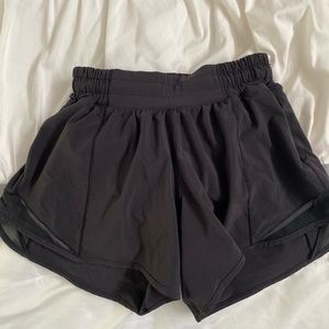 Black hotty hot shorts (“4”)